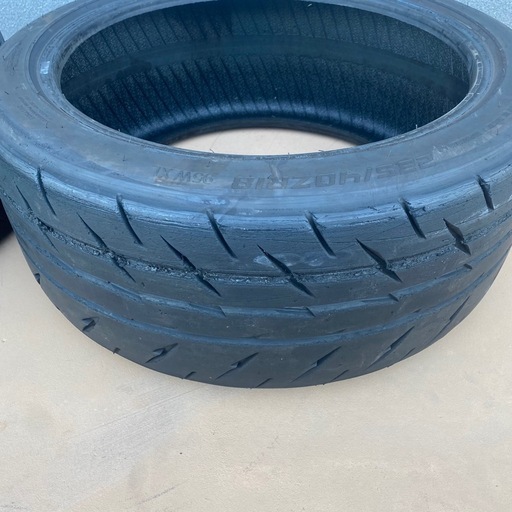 シバタイヤ　235/40R18