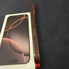 【極美品】iPhone16 ProMaxデザートチタニウム256GB Simフリーの画像