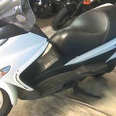SUZUKI バーグマン200 白 エンジン始動動画 自賠責保険で乗れます 半額配送キャンペーン 限定 現状渡し諸経費￥0 横浜 P-Yardの画像