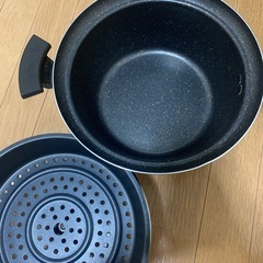 結構大きめ鍋　蒸し器にもなるの画像