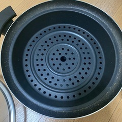 結構大きめ鍋　蒸し器にもなるの画像