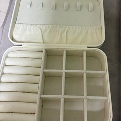 アクセサリー収納の画像