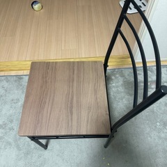 椅子 2個 セットの画像