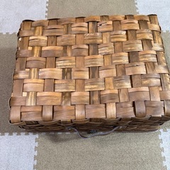 美品✨木のカゴの画像