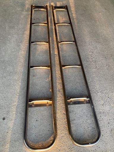 ダンプ　ハシゴ