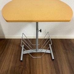 マガジンラック付きミニテーブルの画像