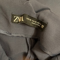 ZARA スラックスの画像