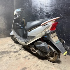 ★支払総額3.3万円★激安バイク続々入荷中！ なんでも買取ます！ キムコ スーナー50F シルバー 人気のスーナー！ 4スト、集中キー！ サイスタ付き！ 車格大きい50cc！の画像