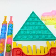 プッシュポップ セット フライドポテト 恐竜 バッグ等の画像