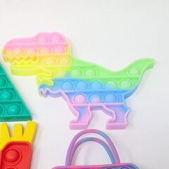プッシュポップ セット フライドポテト 恐竜 バッグ等の画像
