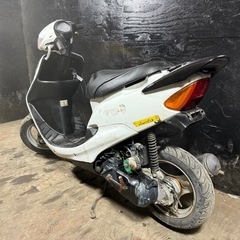 ★支払総額4.0万円★定休日なし！いつでも現車確認可能です！ ホンダ ライブディオ 白/黒 AF34 人気のライブディオ！ 2ストのためオイル注ぎ足すだけ！ バッテリー新品！ パワーフィルター！ LEDテープ！の画像