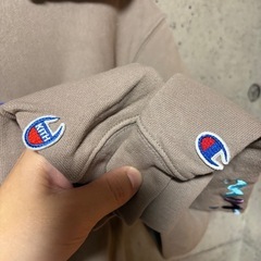 KITH×champion コラボフーディーの画像