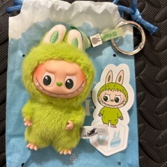 ラブブ　イニシャル　人形の画像