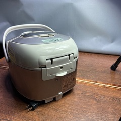 タイガー IH炊飯器 JKT-B100 2014年製。管理番号531の画像