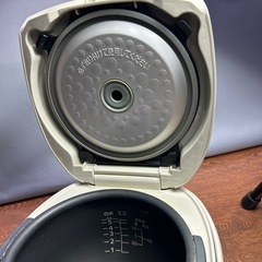 タイガー IH炊飯器 JKT-B100 2014年製。管理番号531の画像