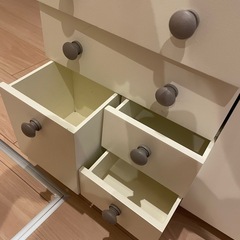 棚　化粧品等の画像