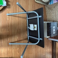 折りたたみテーブルの画像