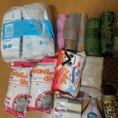 ゴミ袋　アルコールジェル　マスク　スポンジ　家の不用品の画像