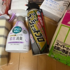 ゴミ袋　アルコールジェル　マスク　スポンジ　家の不用品の画像