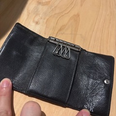 VUITTONキーケースの画像