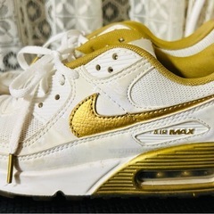 ①　NIKEエアマックスWORLD WIDEの画像
