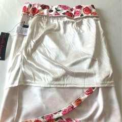 【新品未使用】バラ柄 タイトスカート ひざ丈 サイドギャザー Mの画像