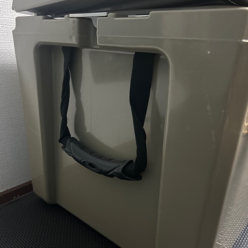 バンケル　クーラーボックス　YETI