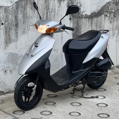 大人気セール‼️驚愕の低走行3800キロ😳安心のバッテリー新品✨️前後タイヤまだまだ山あり🗻嬉しいオイル満タン補充済み🈵オイル交換不要⭕️継ぎ足しだけで🆗2サイクルでパワフルな走り💨CA1PAレッツ2✴の画像