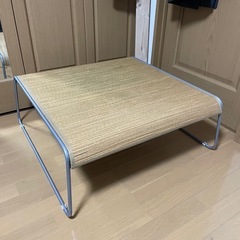 アジアンなローテーブルの画像