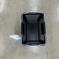 少し小型のスタッキングカゴの画像