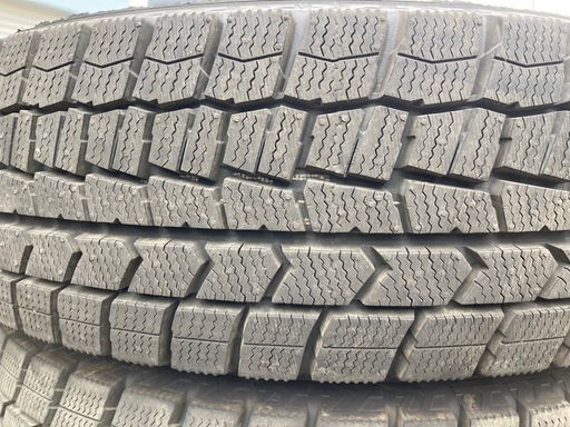 【商談中】DUNLOP 175/70R14 25年製　冬タイヤ　バリ溝