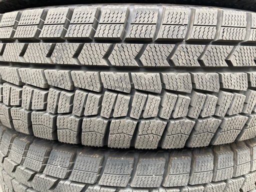 【商談中】DUNLOP 175/70R14 25年製　冬タイヤ　バリ溝