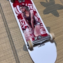 スケボー　スケートボードの画像