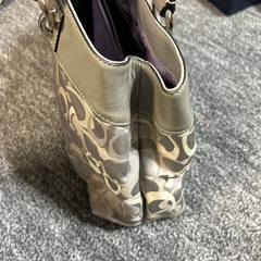 COACH ハンドバッグ　グレーの画像