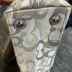 COACH ハンドバッグ　グレーの画像