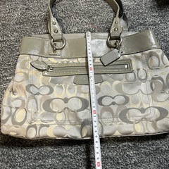 COACH ハンドバッグ　グレーの画像