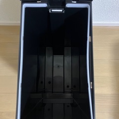 お値下げしました‼️美品✨【ニトリ】蓋付きゴミ箱の画像