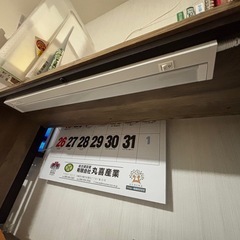 パソコンデスクの画像
