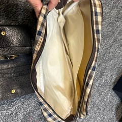 二つ折り財布の画像