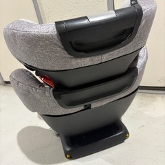マキシコシ　チャイルドシート・ジュニアシート　RodiFixの画像