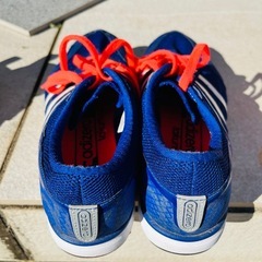 adidasの画像
