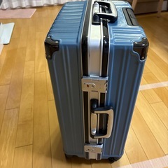 スーツケースの画像