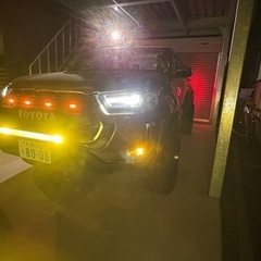 ハイラックス　Z 令和3年車　カスタム車の画像