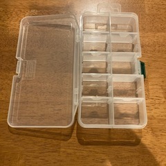 部品入れの画像