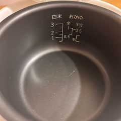 電子ジャー炊飯器　3合炊きの画像
