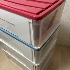 非対面OK ！！衣装ケース 4個セット（赤・青・白×2）重ね使い可の画像