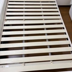 マットレスとベッドフレームのセットになります（セミダブル）の画像