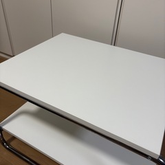 IKEA  サイドテーブルの画像