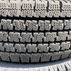 TOYO TIRES 195/80R15 24年製　冬タイヤの画像