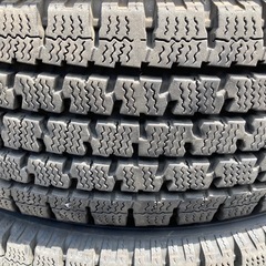 TOYO TIRES 195/80R15 24年製　冬タイヤの画像
